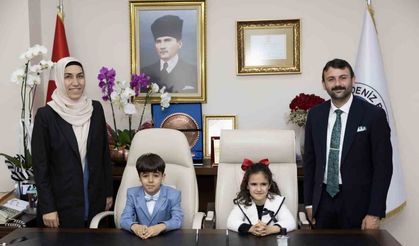 Akdeniz’de başkanlık koltuğuna çocuklar oturdu