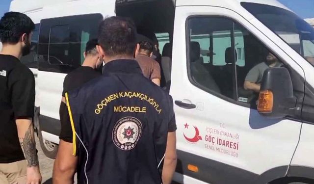 Mobil Göç aracının kullanıldığı uygulamada 11 düzensiz göçmen yakalandı