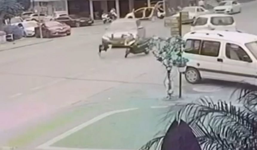 Motosiklet sürücüsünün ölümden döndüğü anlar güvenlik kamerasında