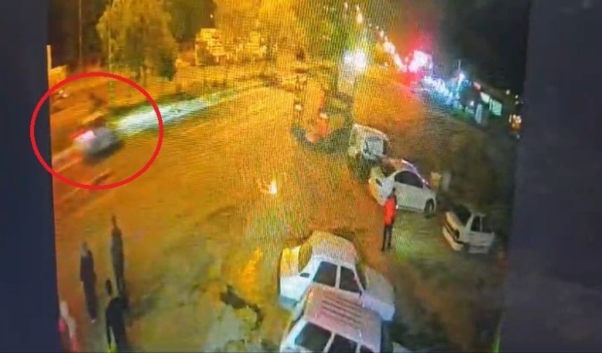 Diyarbakır’da yolun karşısına geçmek isteyen genç kıza otomobil böyle çarptı