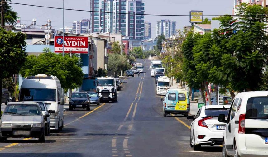 Tarsus’ta caddeler yenileniyor